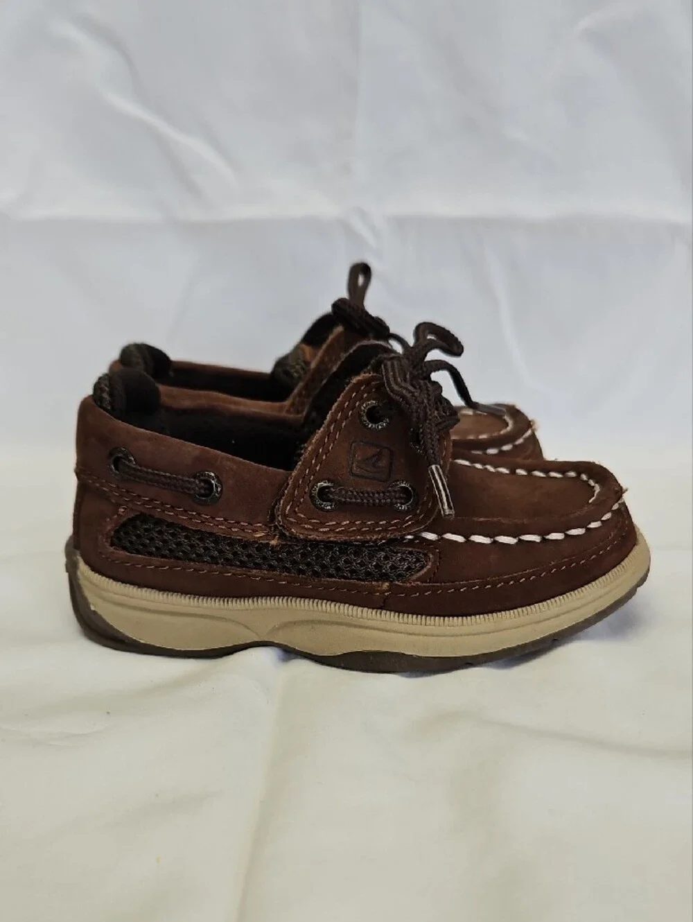 Sperry Kids Brown Lace-Up Moccasins with White Stitching